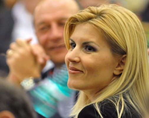 Victor Ponta: Elena Udrea este Traian Băsescu în versiunea feminină